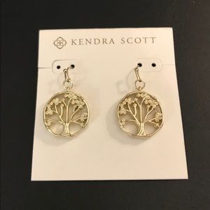 Kendra Scott Earrings ( RESERVED @MTEX37 )